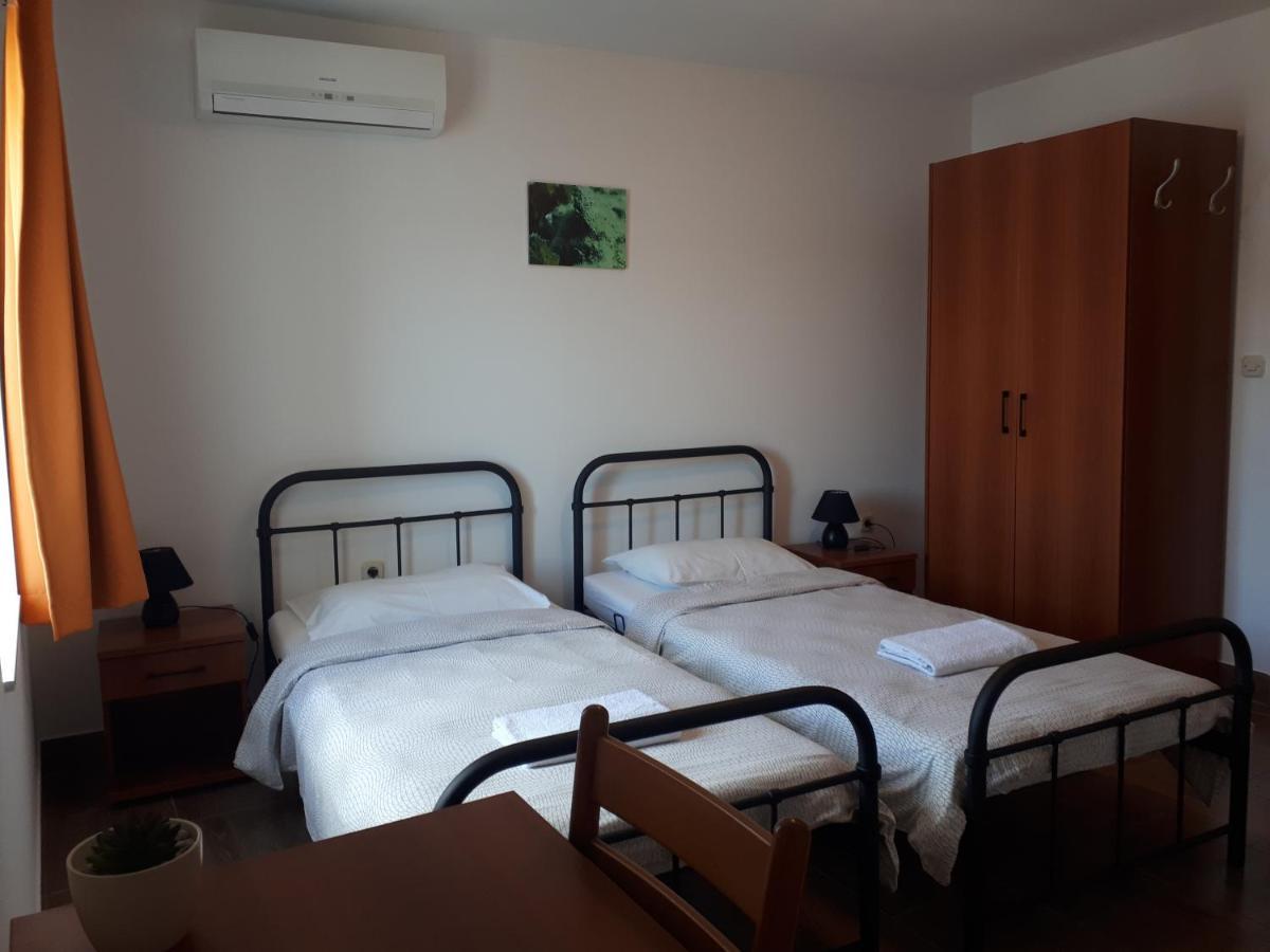 Guest House Provista Veli Iž 외부 사진