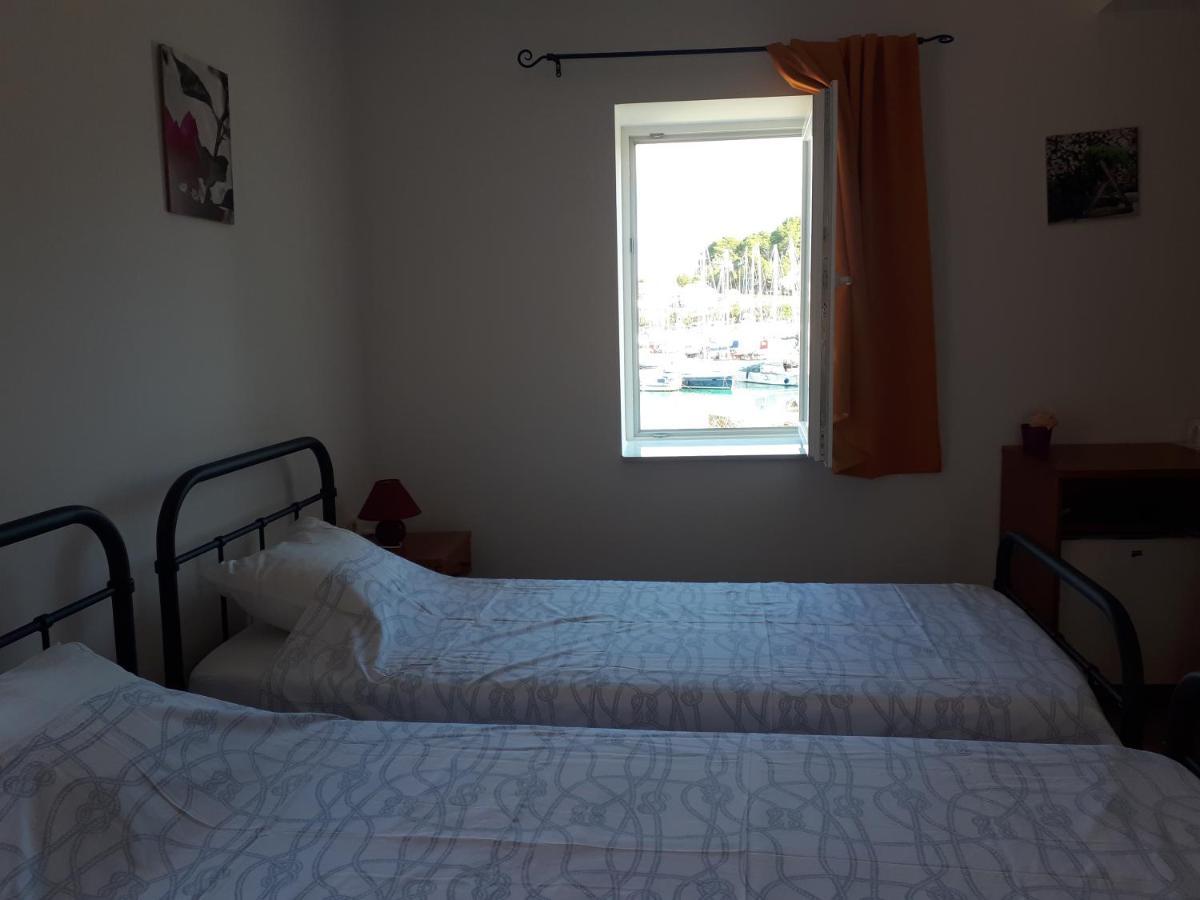 Guest House Provista Veli Iž 외부 사진